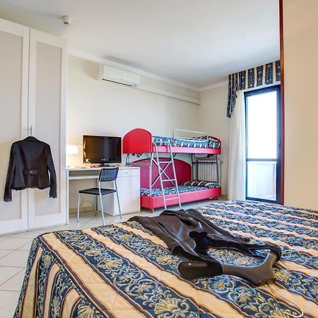 Hotel Genzianella Cervia Buitenkant foto