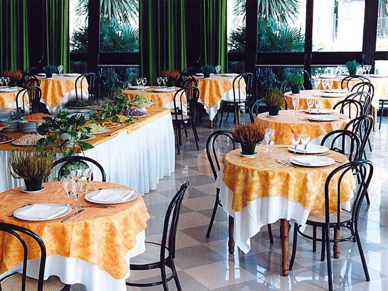 Hotel Genzianella Cervia Buitenkant foto